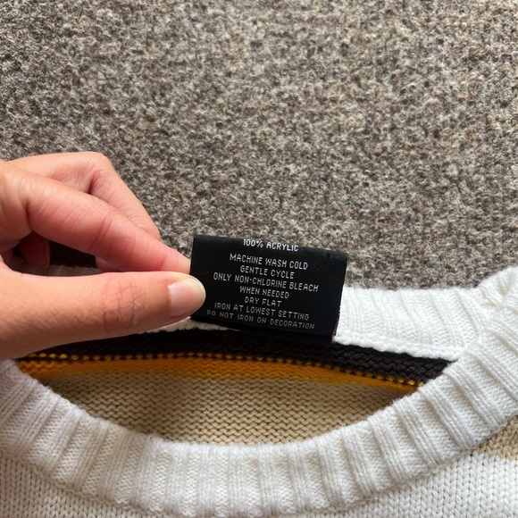 Striped sweater - Picture 4 of 11